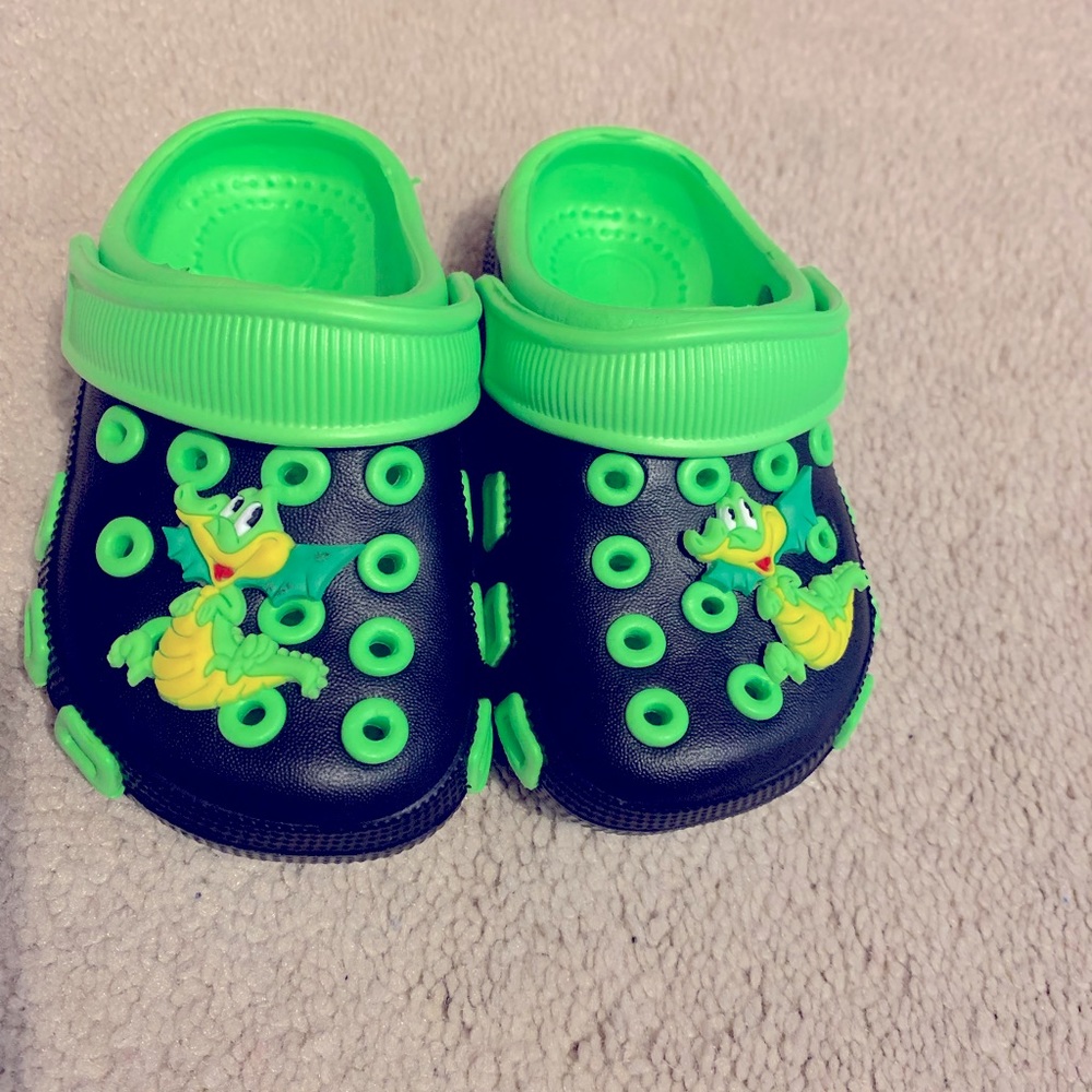 Little boys slip on shoes